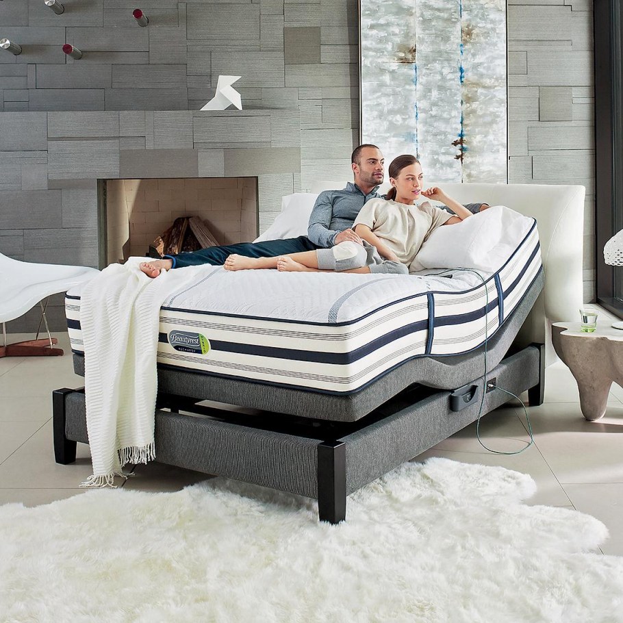 Кровать с ортопедическим матрасом