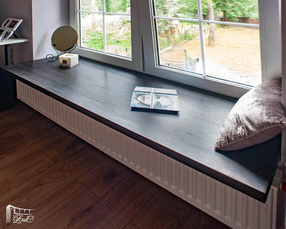 Широкий подоконник в интерьере