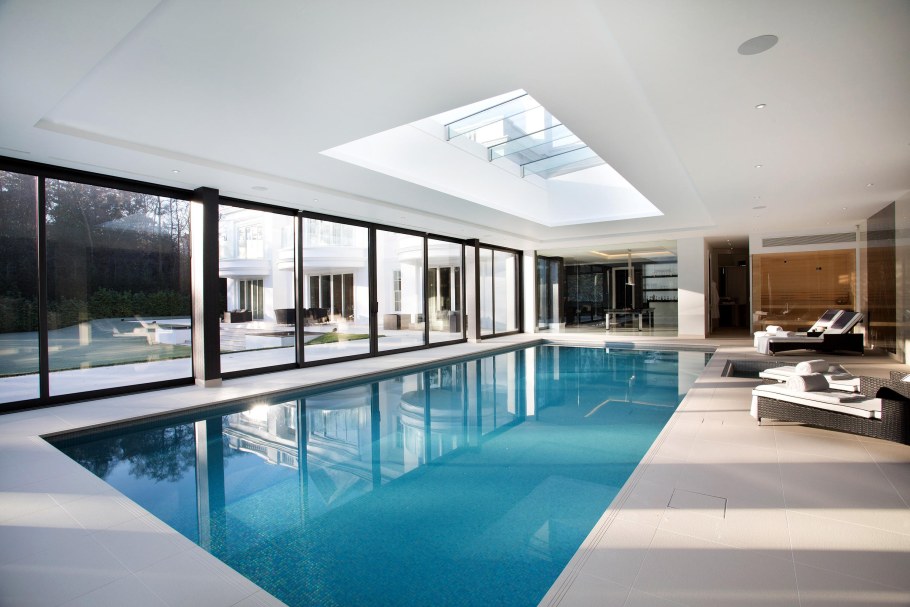 Интерьер бассейна в частном доме