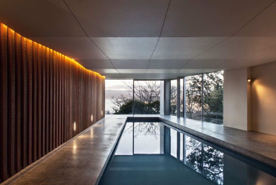 Освещение в бассейне в частном доме