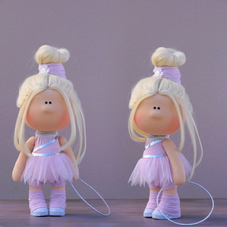 Мягкая кукла гимнастка