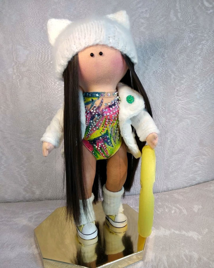 Интерьерная кукла спортсменка