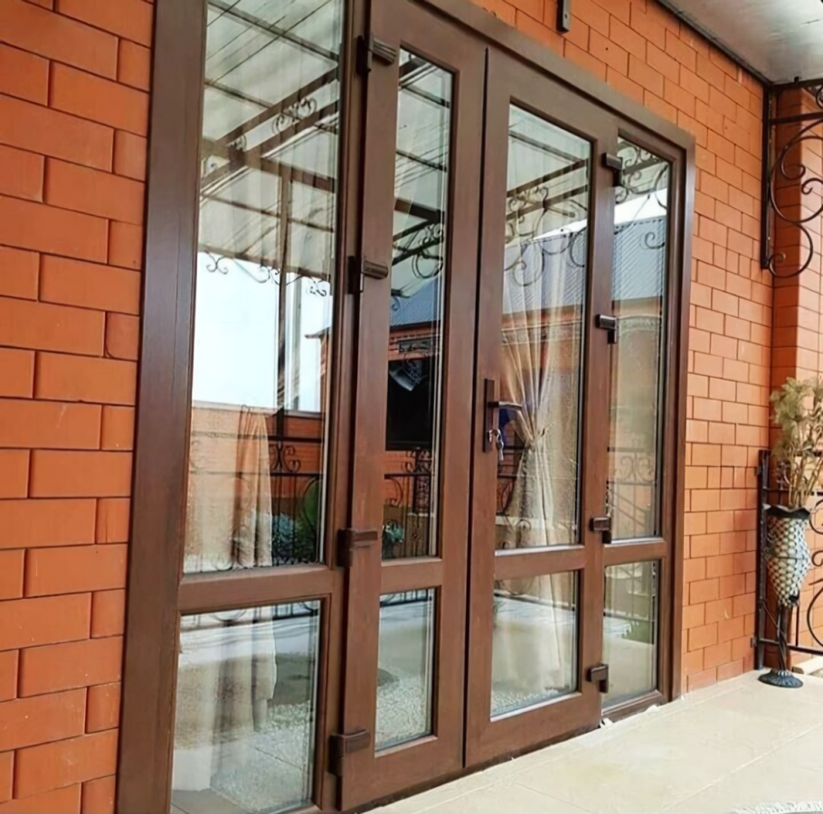 Пластиковые витражные двери