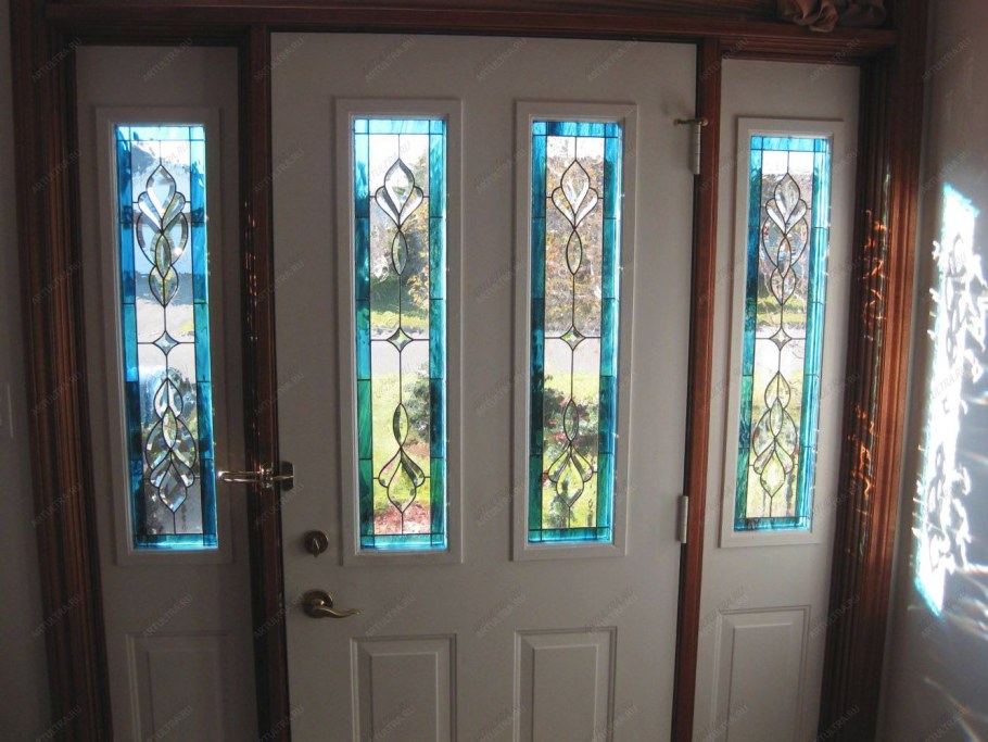 Витражные двери