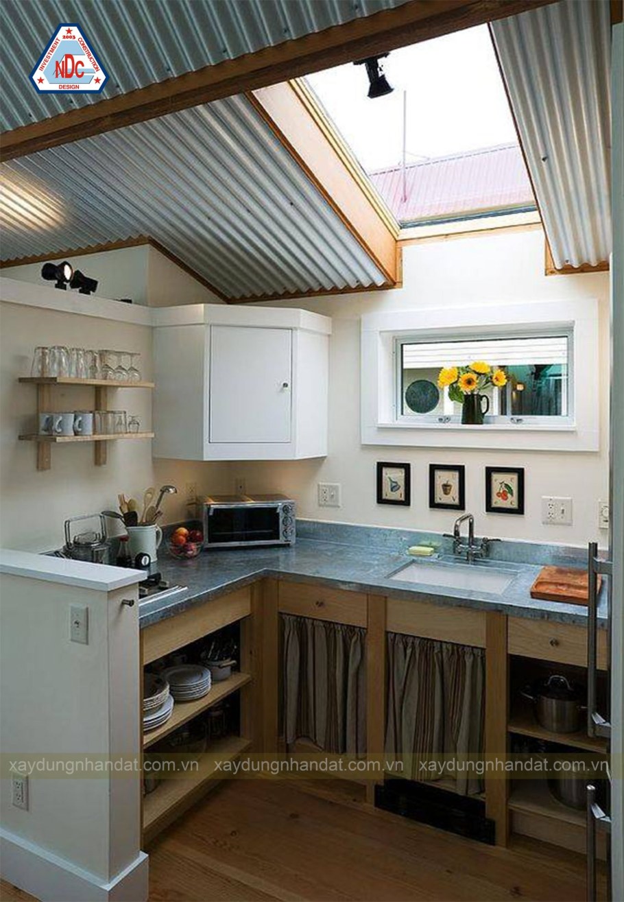 Маленькая кухня в дачном доме