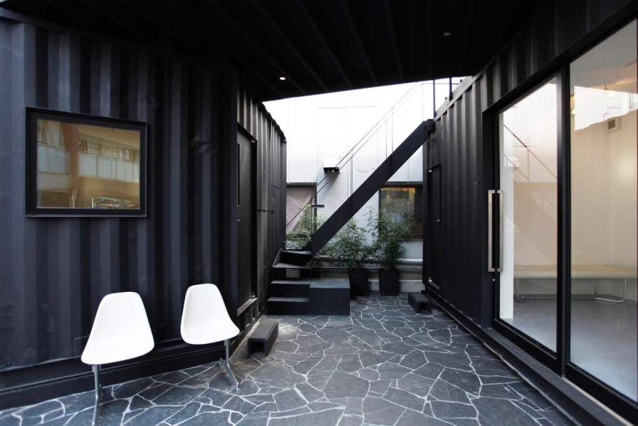 Профлист в интерьере офиса