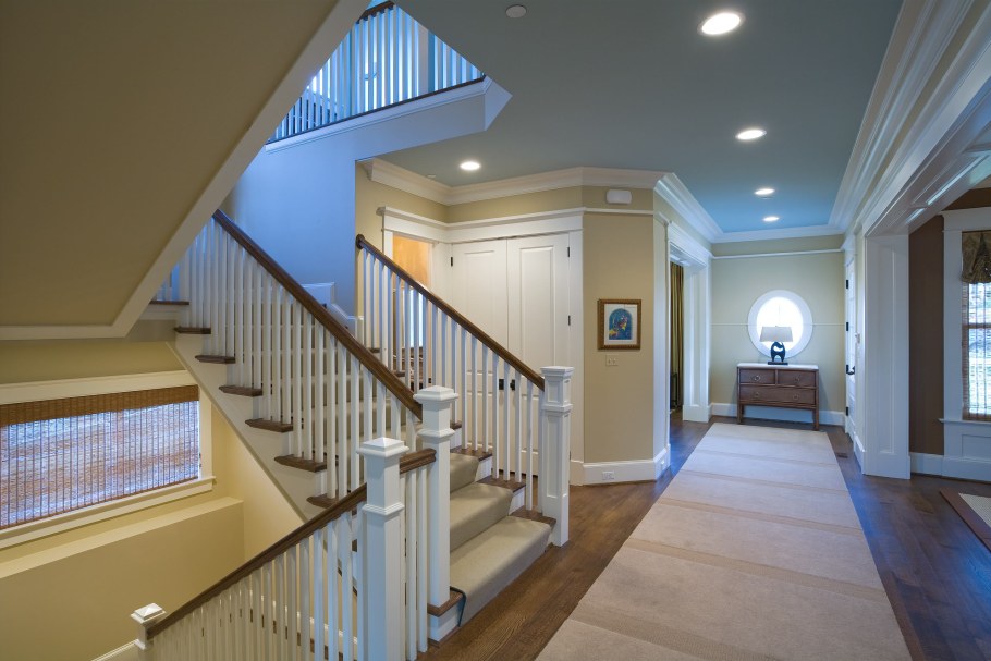 Потолок в холле второго этажа