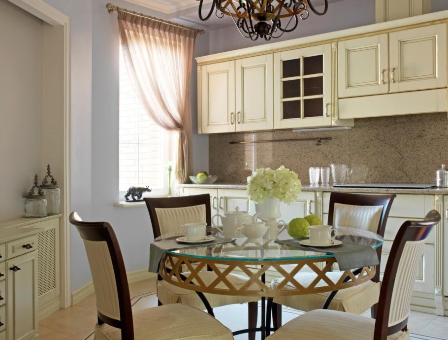 Уютная кухня в классическом стиле