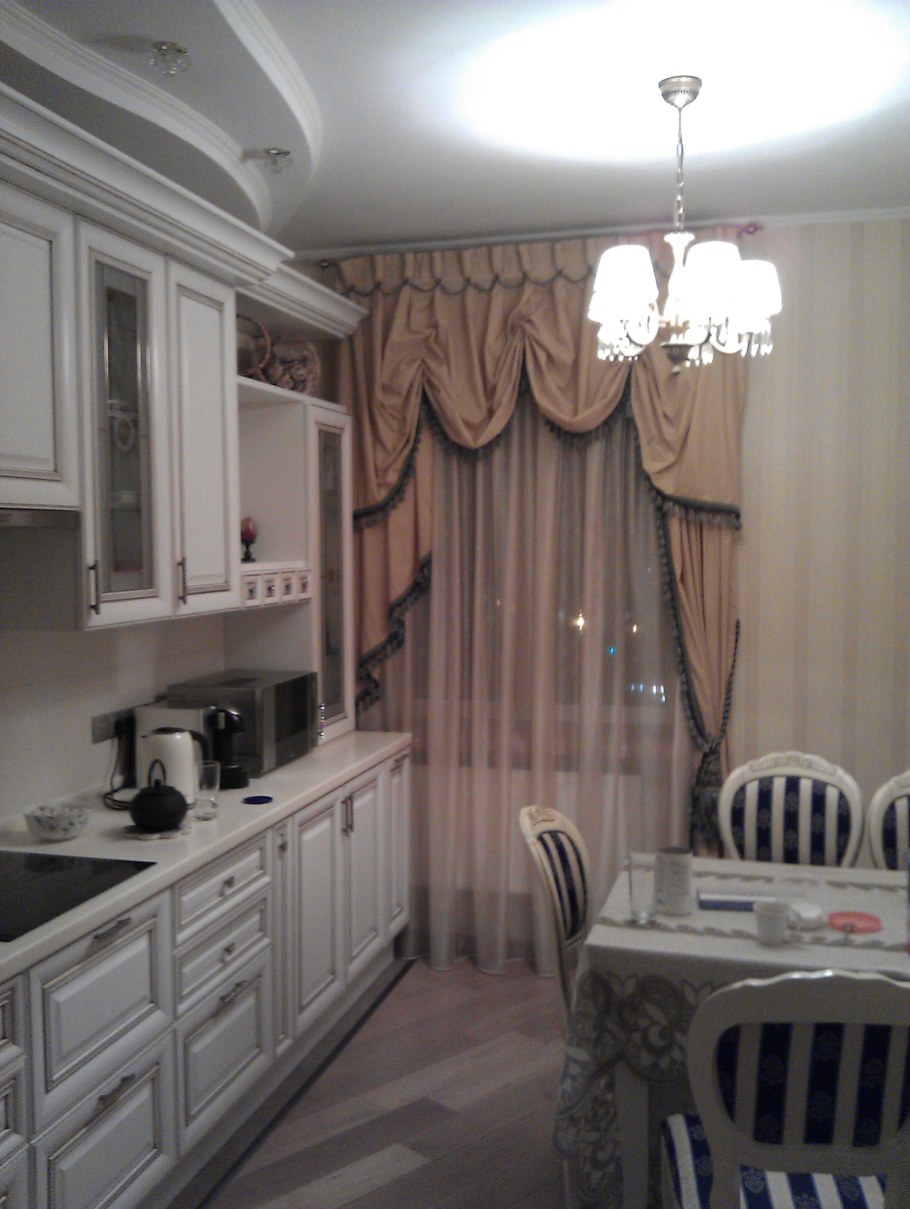 Занавески для кухни классика