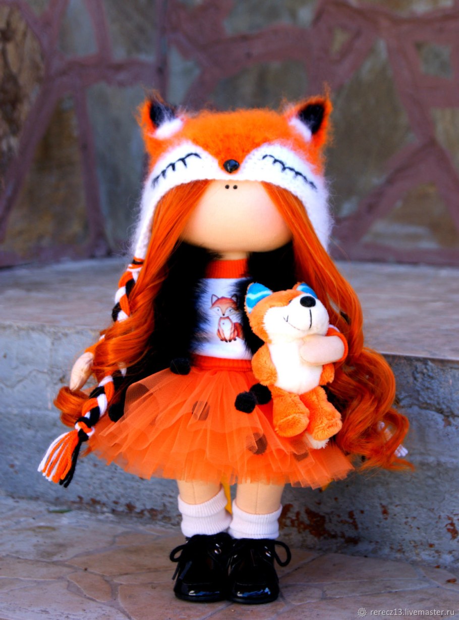 Куколки с шапочкой лисички