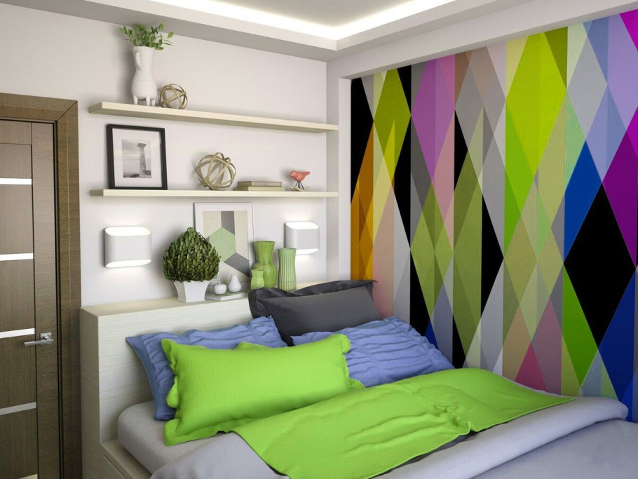 Спальня с яркими акцентами