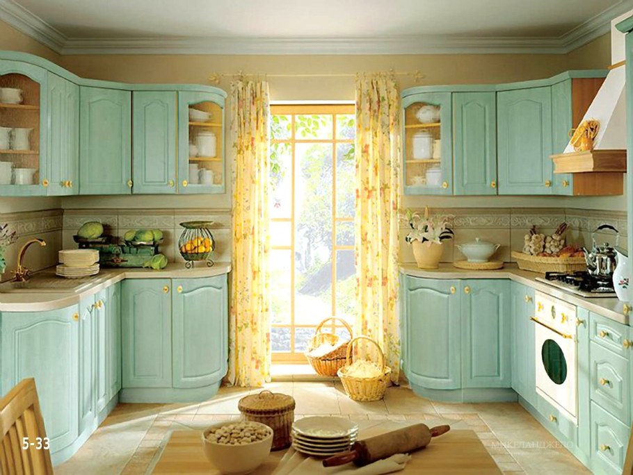 Кухня мятного цвета в стиле Прованс