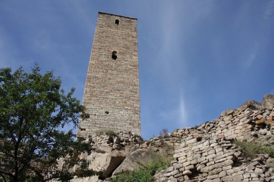 Башня Адиюх Рустам