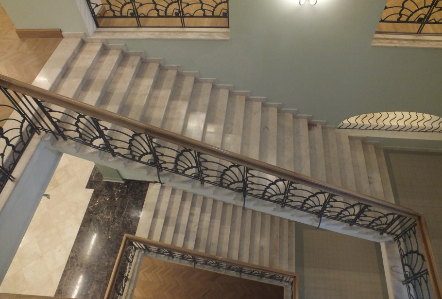 Монолитные лестничные марши