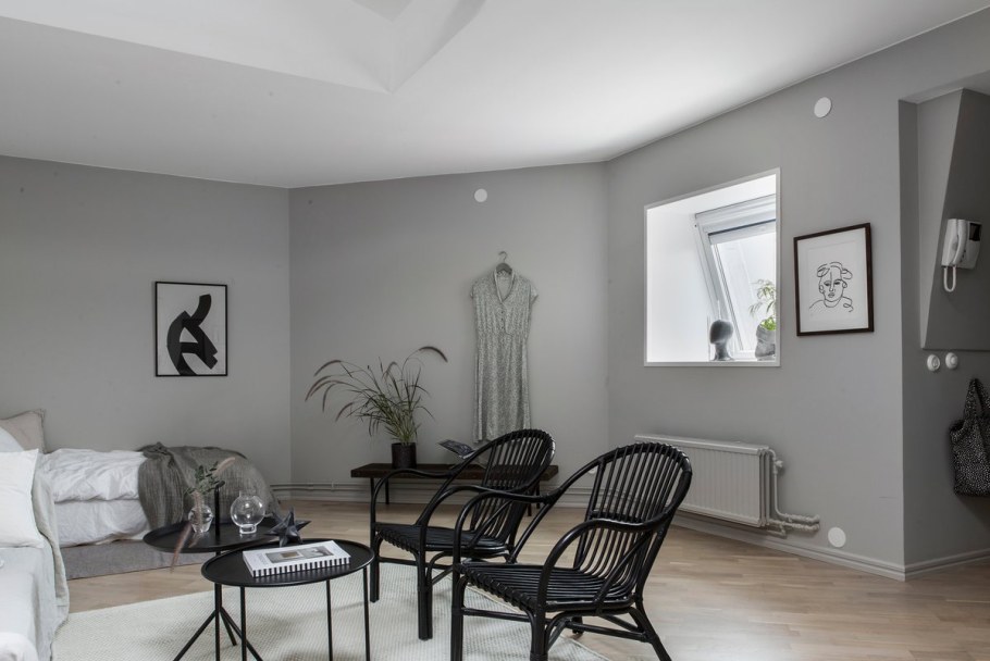 Потолочный плинтус лофт