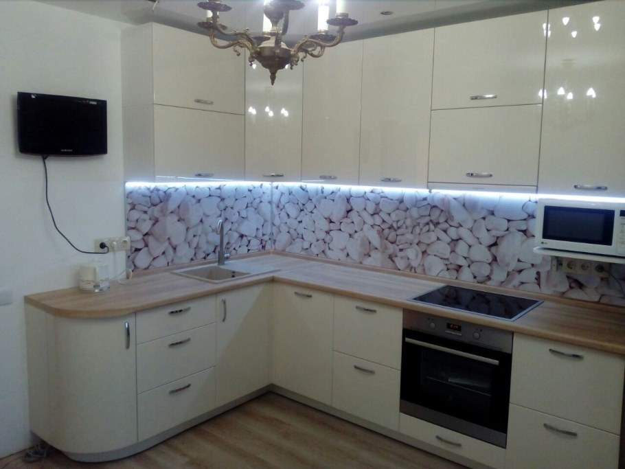 Панель для белой кухни