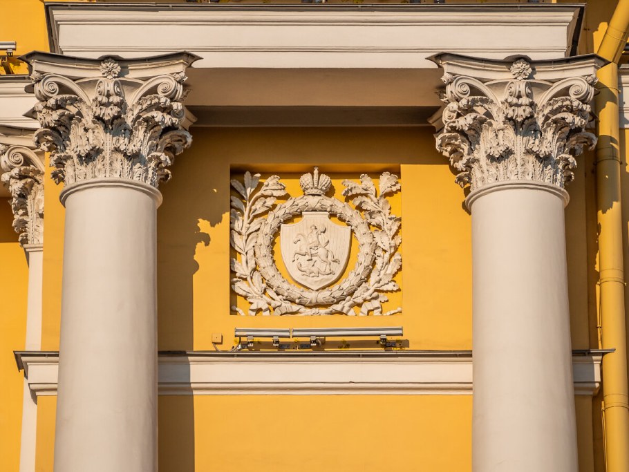 Михайловский дворец колонны