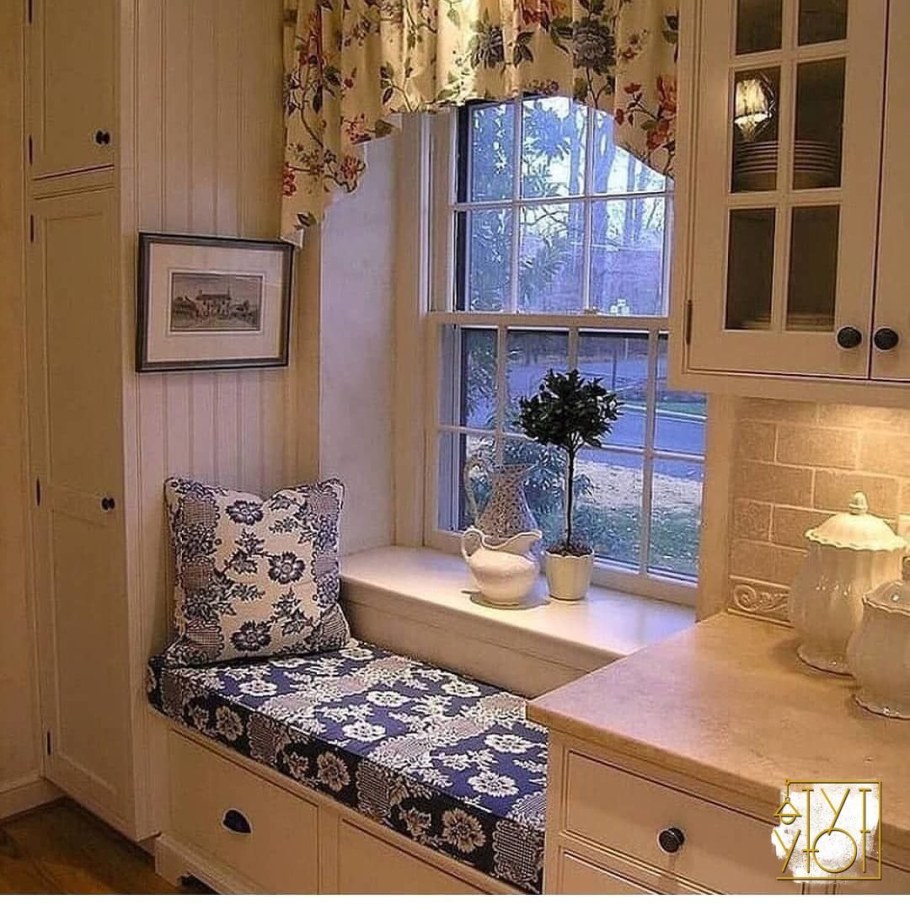 Диванчик на кухне в интерьере