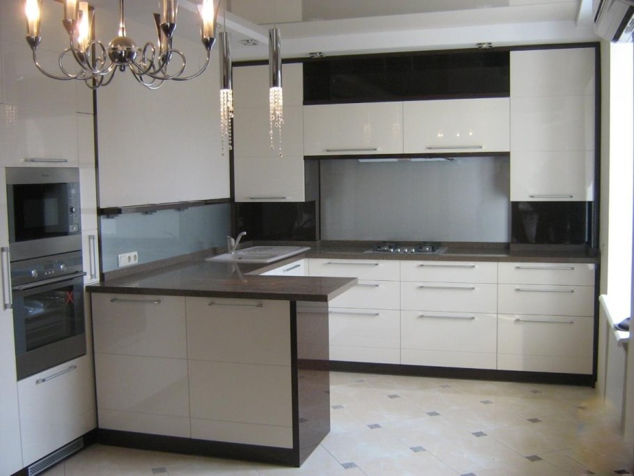 П-образный кухонный гарнитур