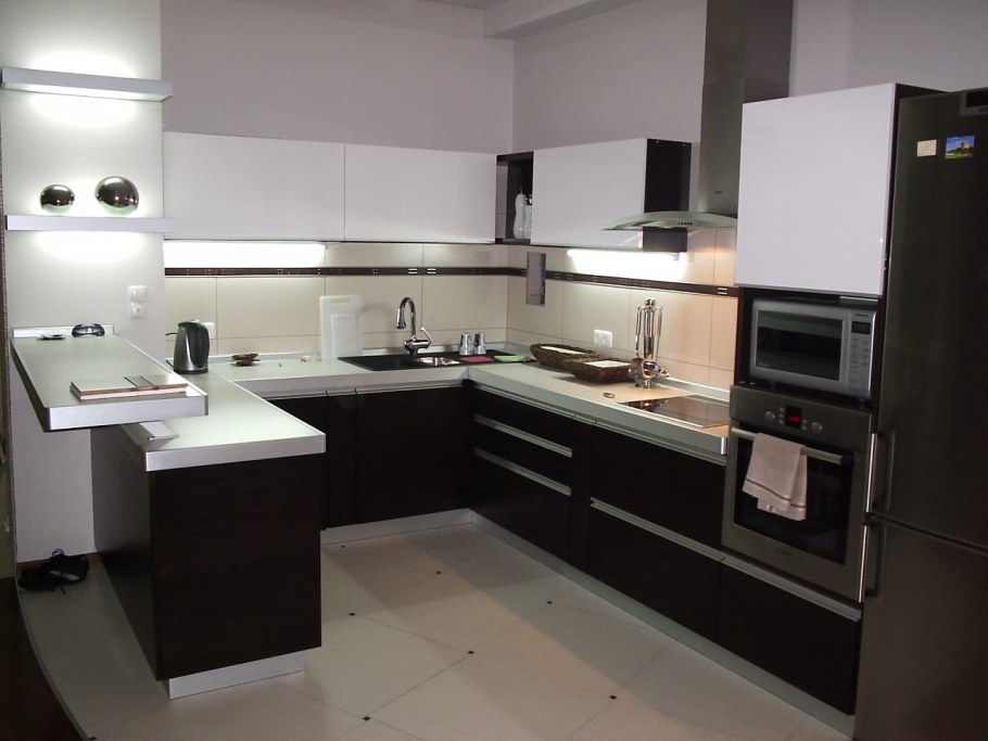 П-образный кухонный гарнитур