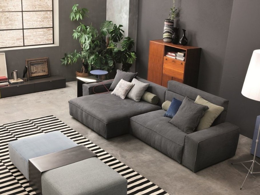 Диван серый