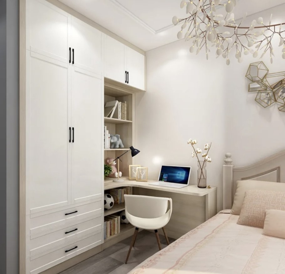 Рабочая зона в спальне