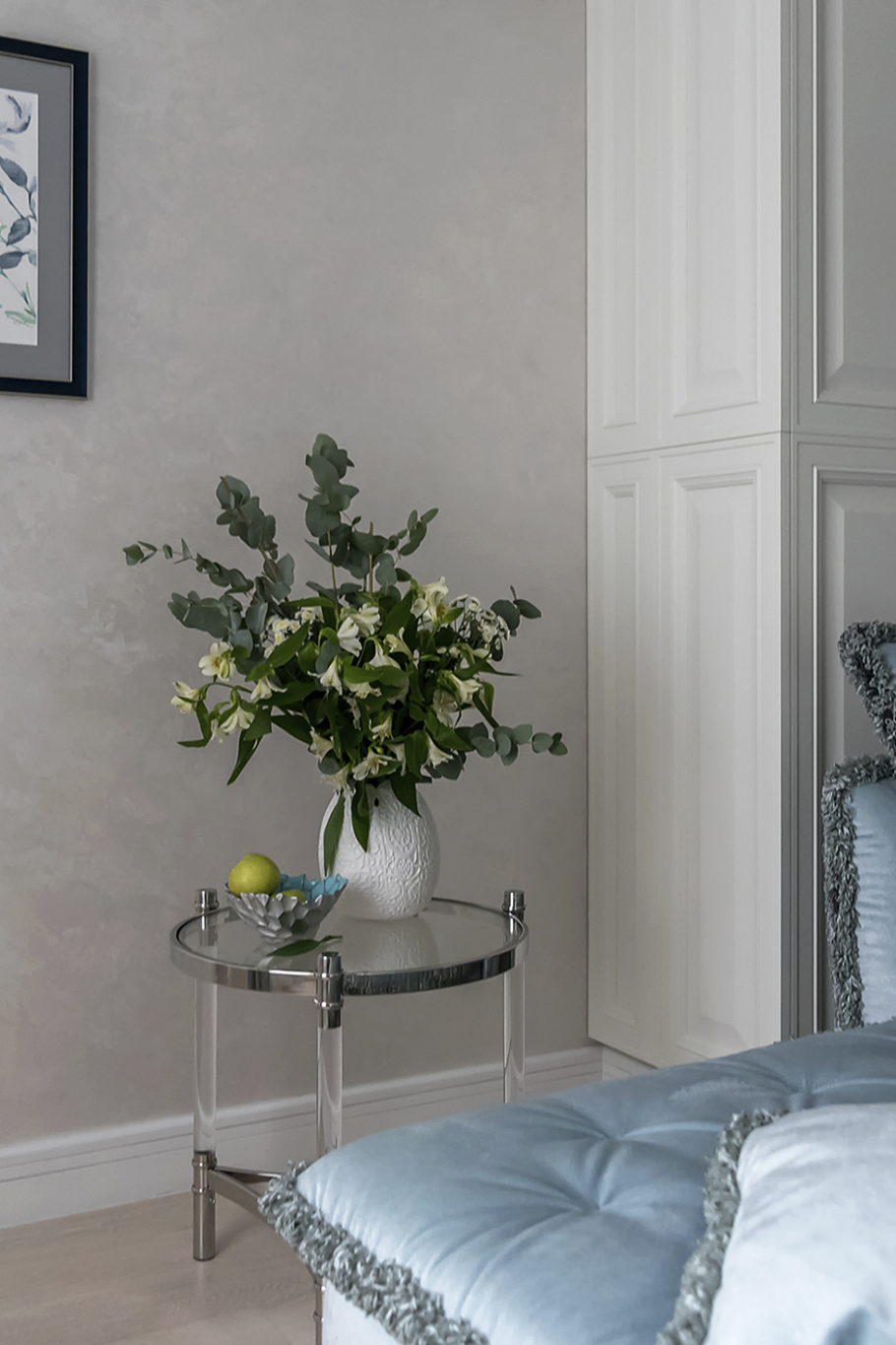 Серая стена с перламутром интерьер