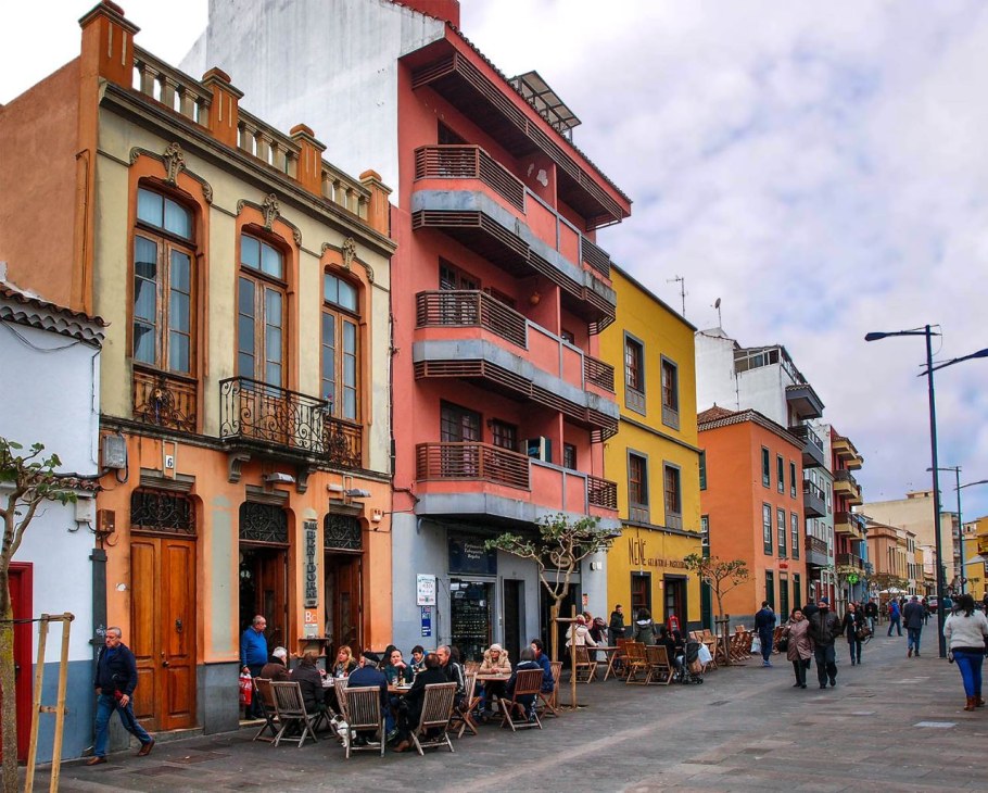 Городе Сан-Кристобаль-де-ла-Лагуна на острове Тенерифе