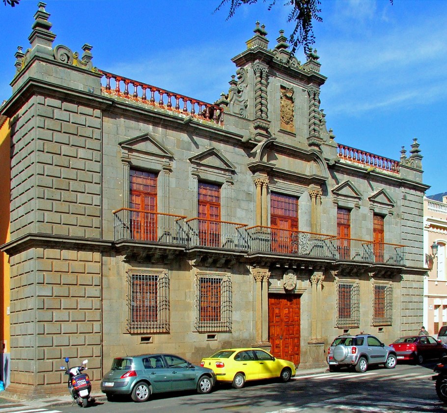 Ла Лагуна Центральная площадь