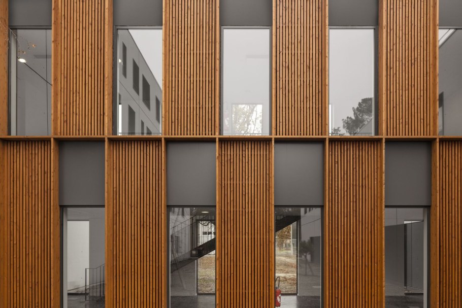 Панели ламельные Vox