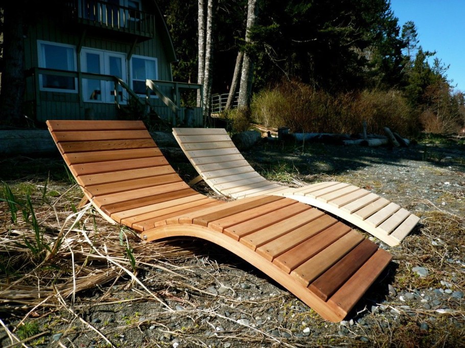 Шезлонг из дерева