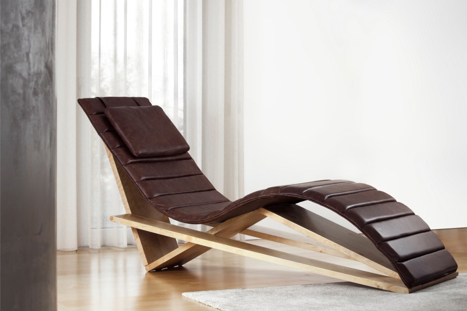 Wooden Chaise Lounge / шезлонг