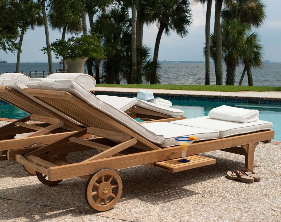 Шезлонг деревянный