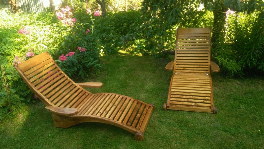 Шезлонг для дачи из дерева