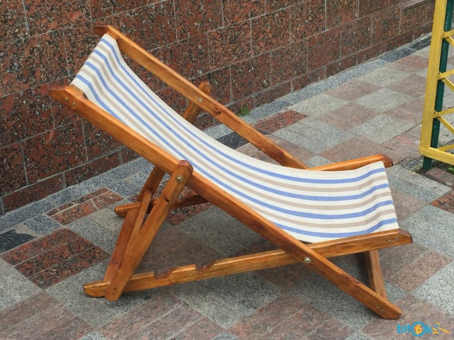 Лежак деревянный складной