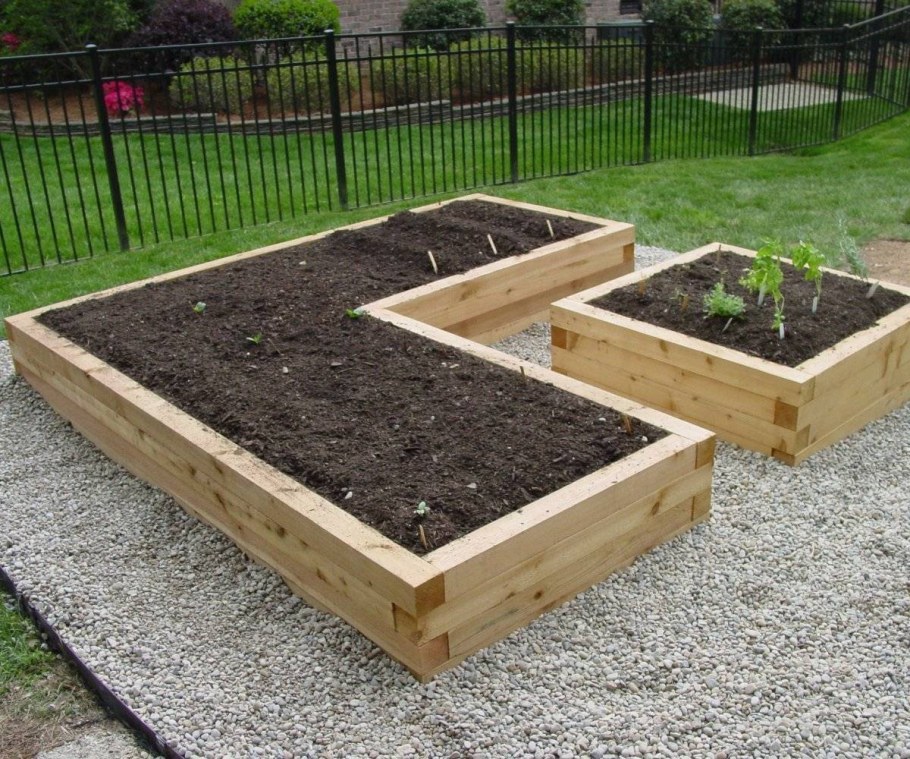 Высокие грядки из дерева
