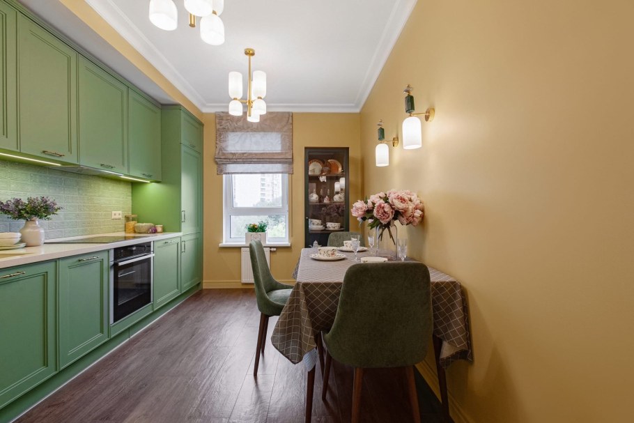 Сочетание зеленого и коричневого в интерьере