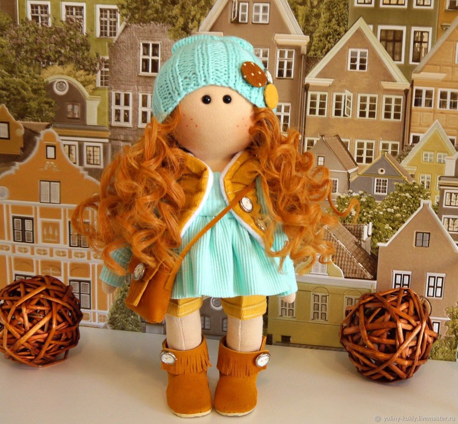 Текстильная кукла с веснушками