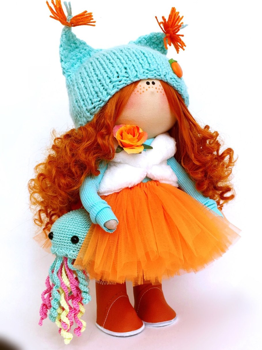 Интерьерная кукла с рыжими волосами