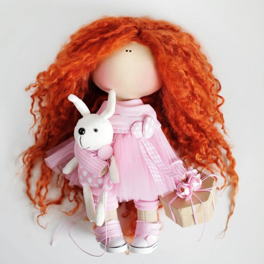 Кукла Коннэ с рыжими волосами