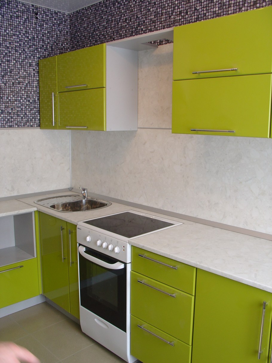 Олива металлик глянец кухня