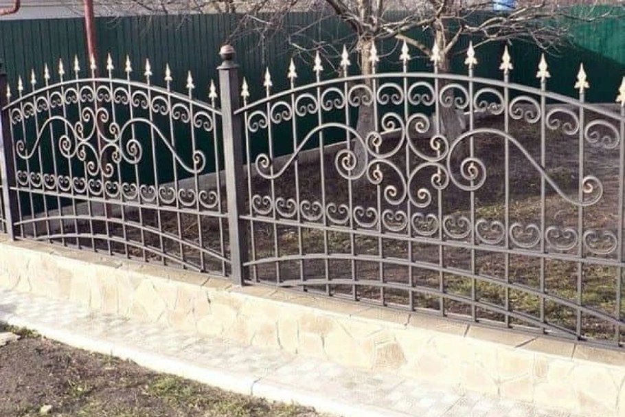 Забор из металла