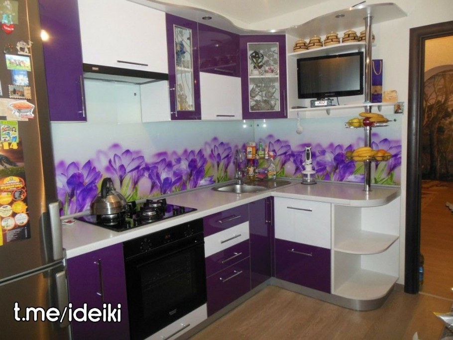 Сиреневые кухни