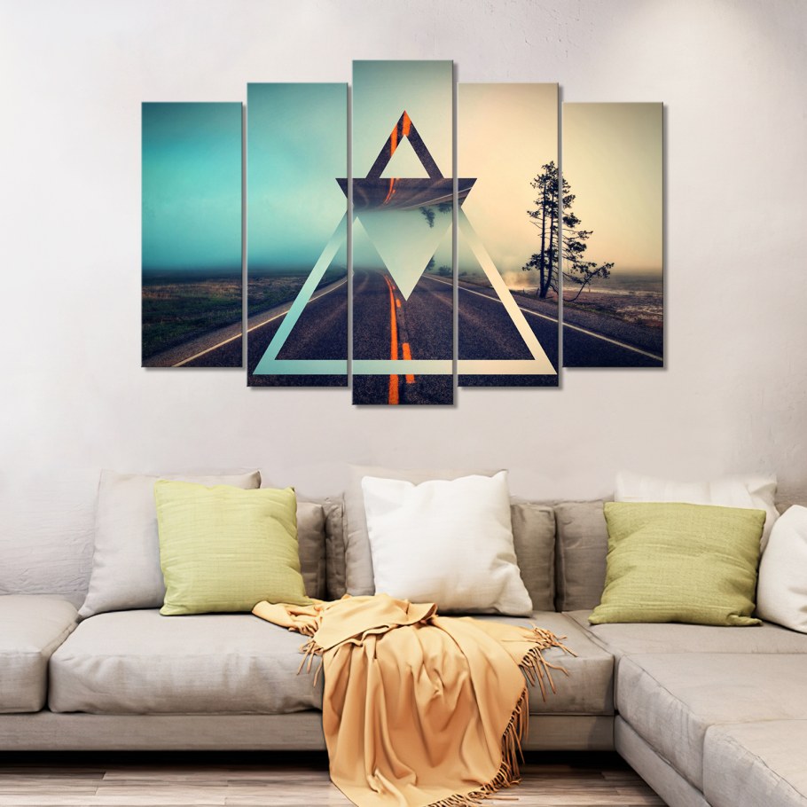 Геометрические картины в интерьере гостиной