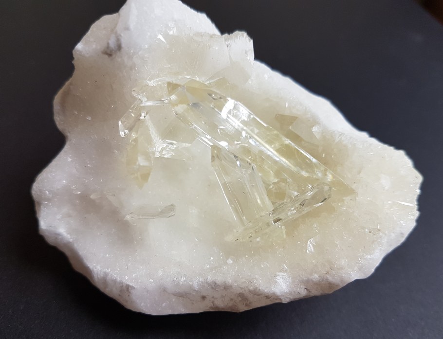 Кальцитовый алебастр минерал