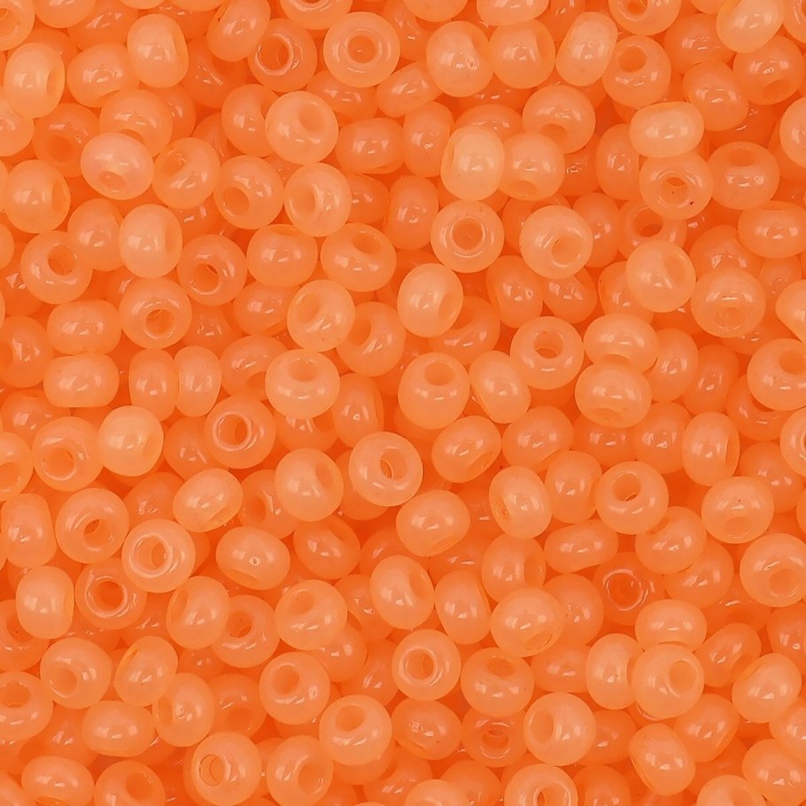 Розовый алебастровый бисер