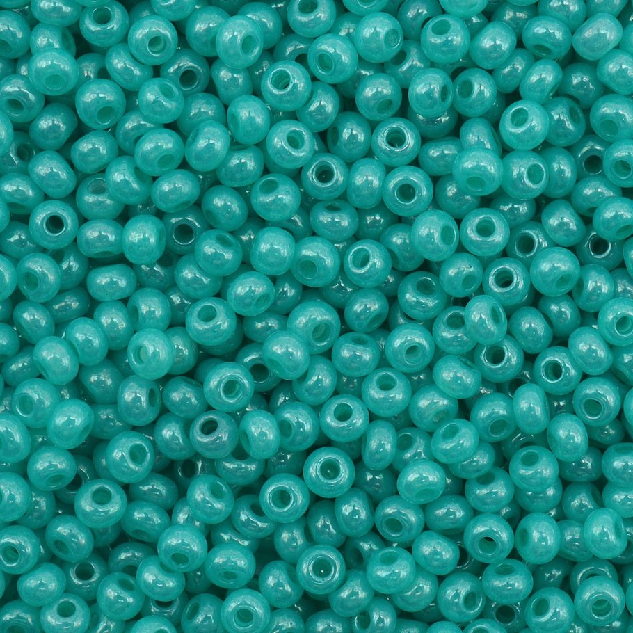 Бисер Preciosa алебастр