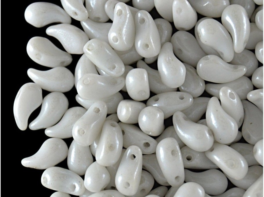 Бисер алебастровый фиолетовый