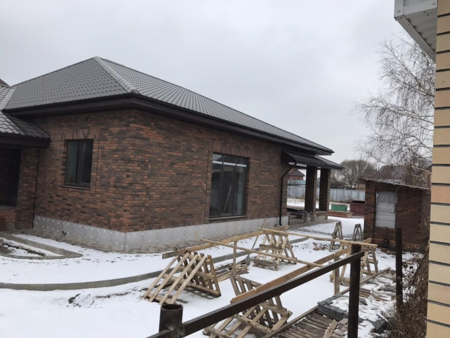 Дом кирпичный Ликолор