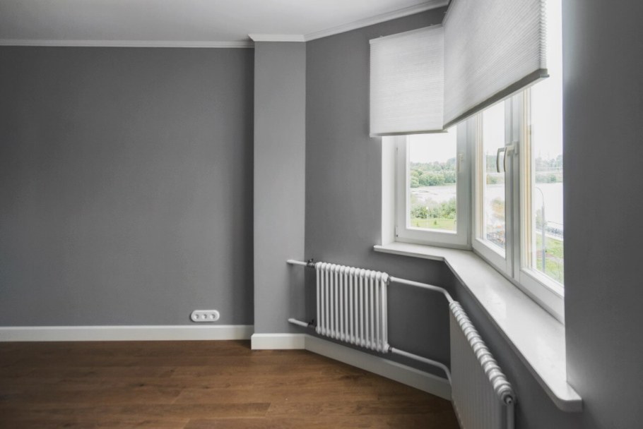 Серые стены откосы